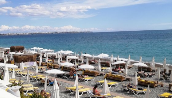 Konyaaltı Beach - English 
